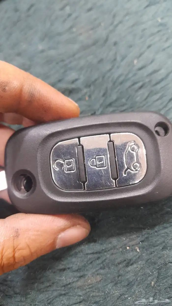 فتح ونسخ وبرمجة المفاتيح البصمة والعادي فتح شقق وخزنات تصليح 0