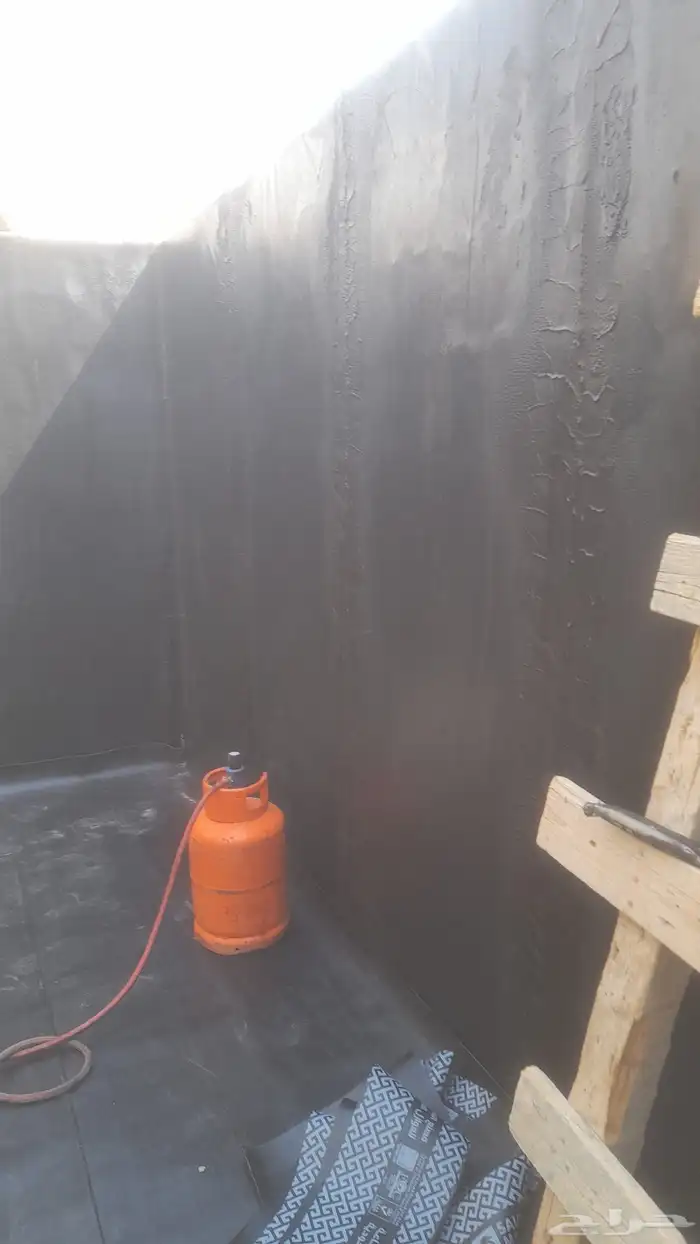 فني عوازل عزل حمامات عزل خزنات عزل اسقف عزل زنك 4