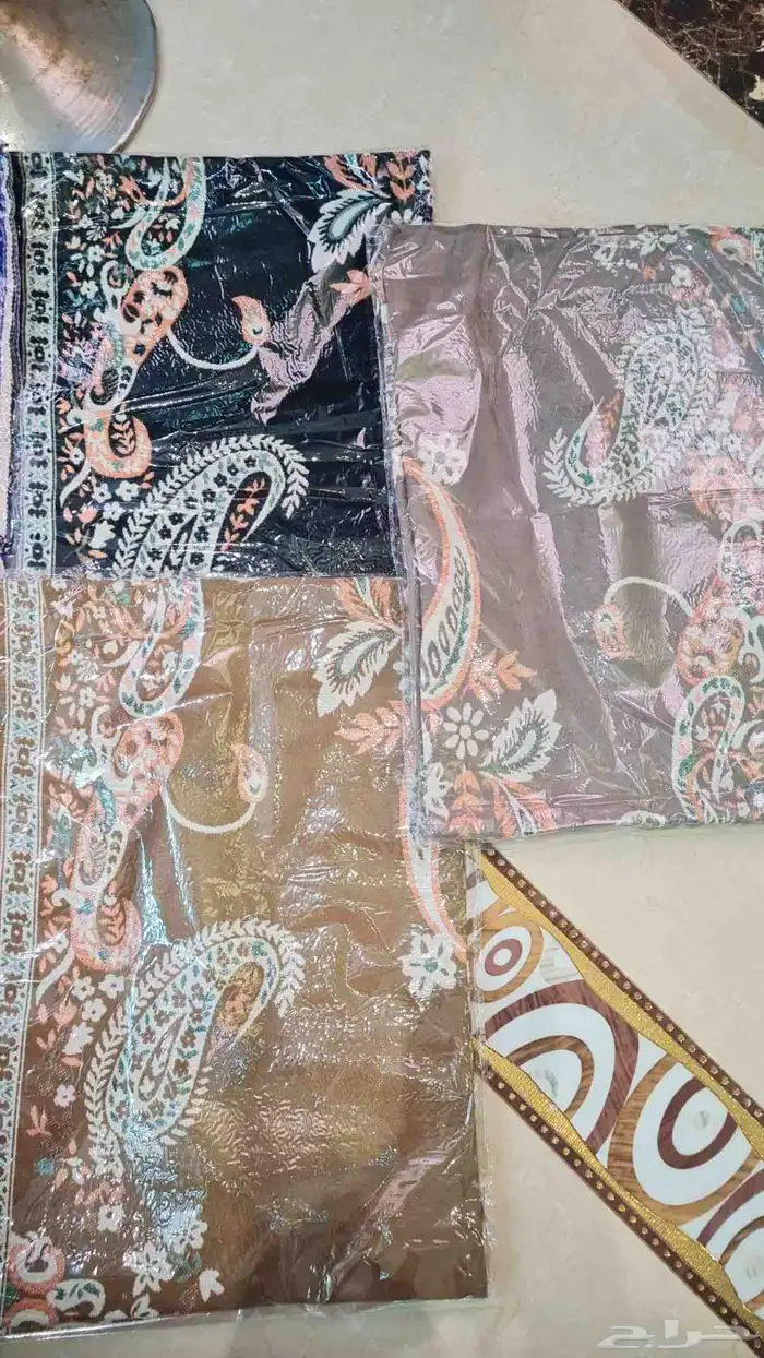 قمصان وشالات شتوي 0