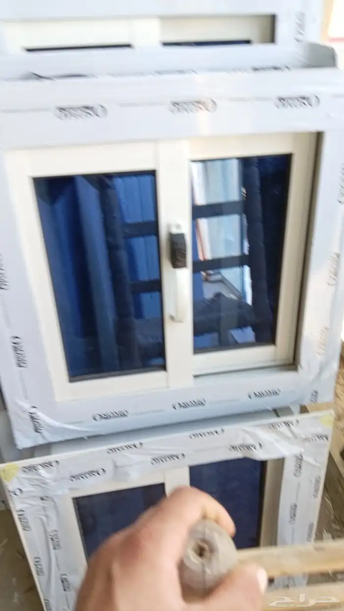 عندنا ابواب خشب مستخدمه وابواب حديد والمنيوم جديد للبيع 9