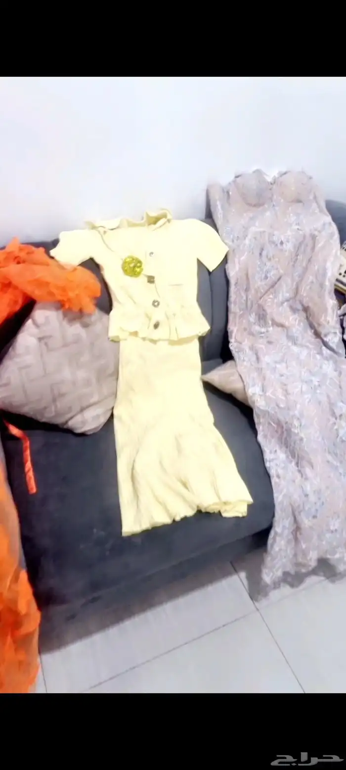 ملابس متنوعة البيع عدادي العدد 60 حبه على كل الملابس 1