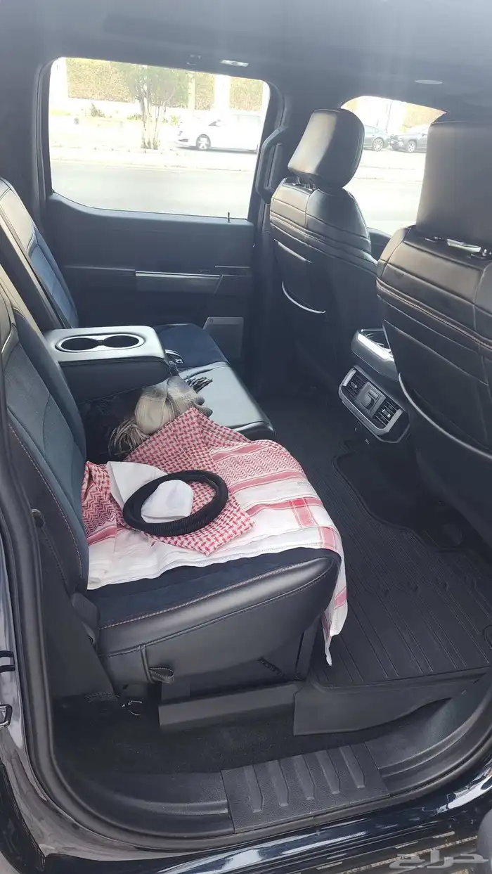 فورد رابتر 37 13