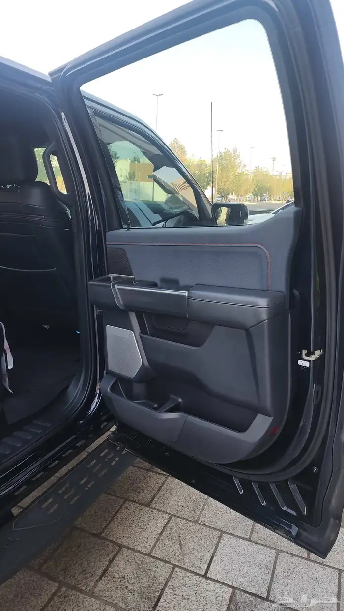 فورد رابتر 37 14