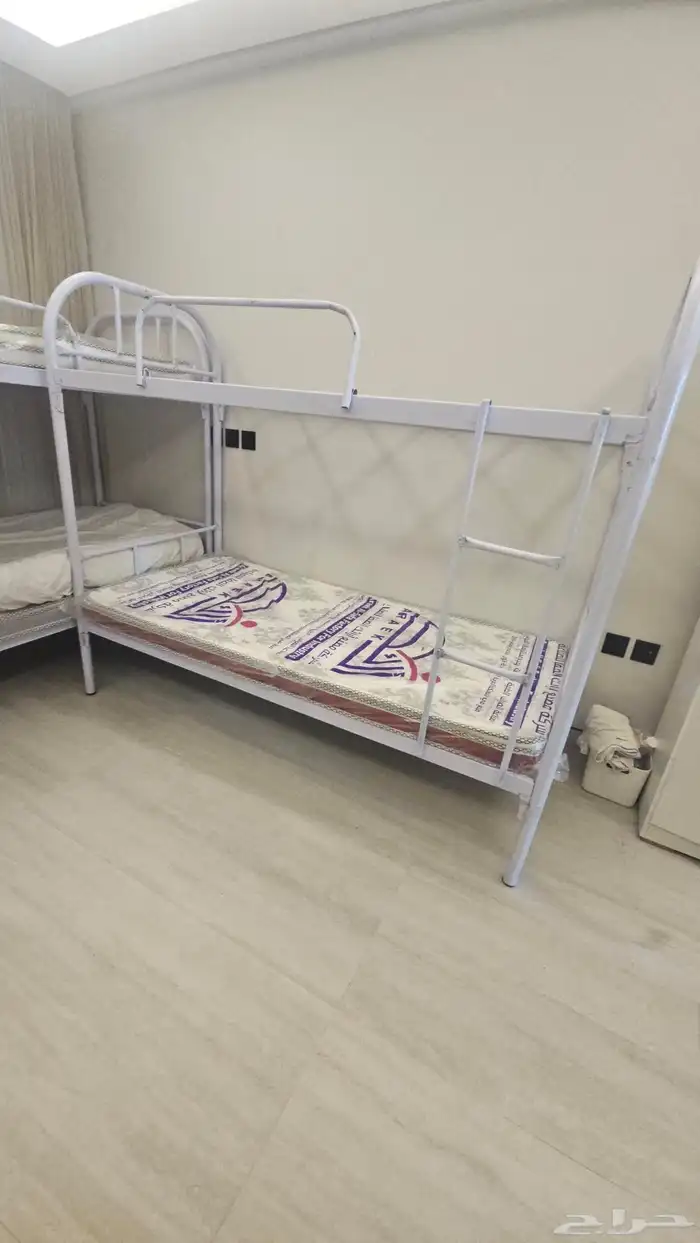 متوفر لدينا   سرير دورين السعر 200  سرير حديد دور واحد السعر 1