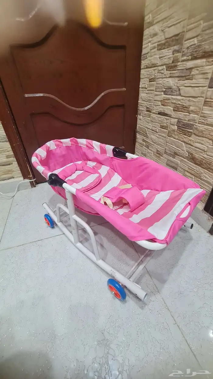 كرسي اطفال هزاز مع كفرات يتحرك 0