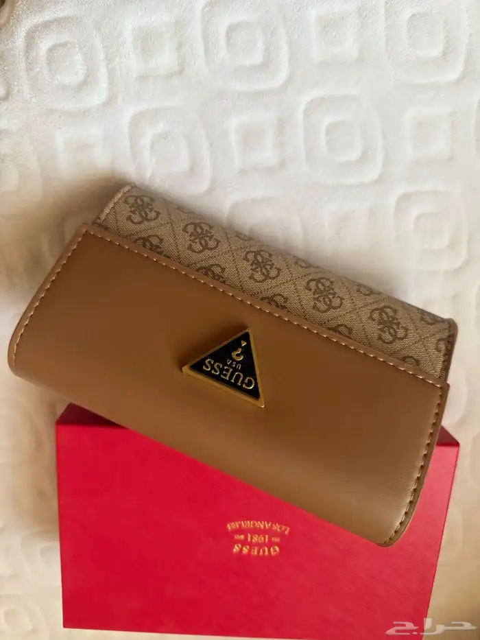 يتوفر جميع انوع الشنط الماركه توصيل فوري جده ورياض 15