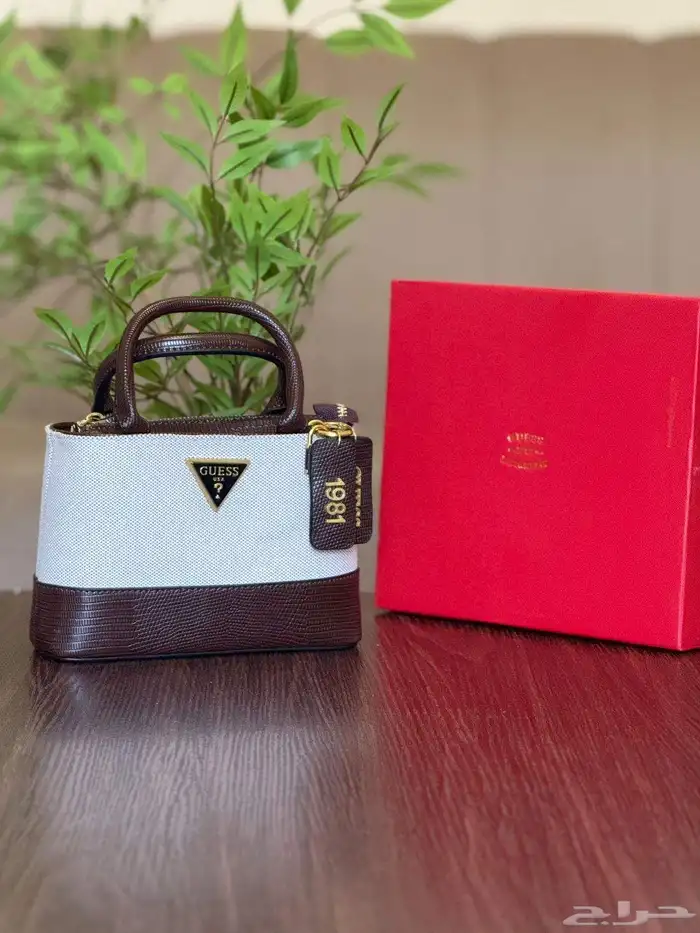 يتوفر جميع انوع الشنط الماركه توصيل فوري جده ورياض 5