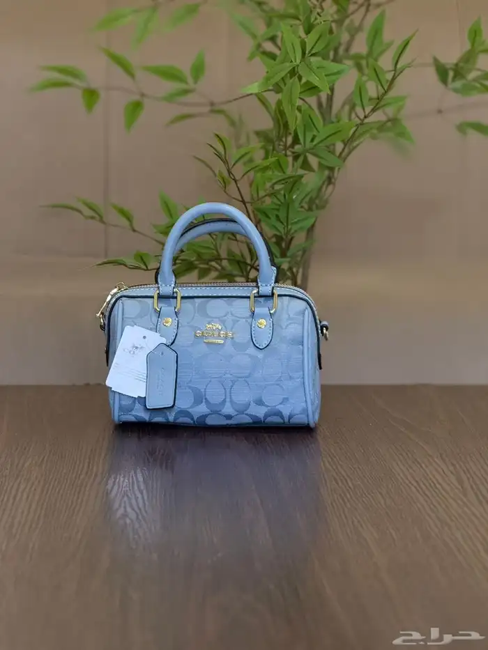 يتوفر جميع انوع الشنط الماركه توصيل جده ورياض 7