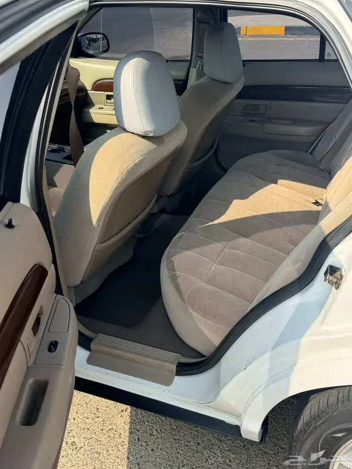 فورد جراند ماركيز 9