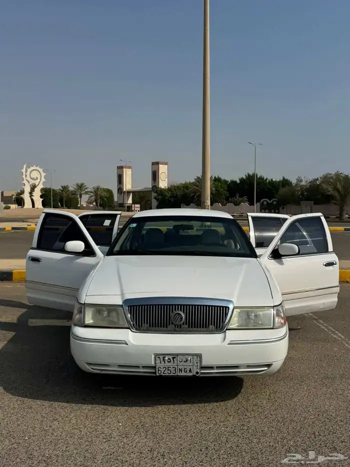 فورد جراند ماركيز 4