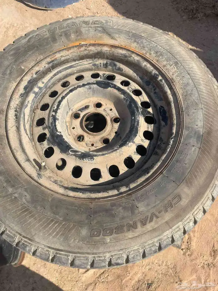 كفرات مع جنوط هليكيس بلاد البيع علي وضعها المقاس بالصوره 12