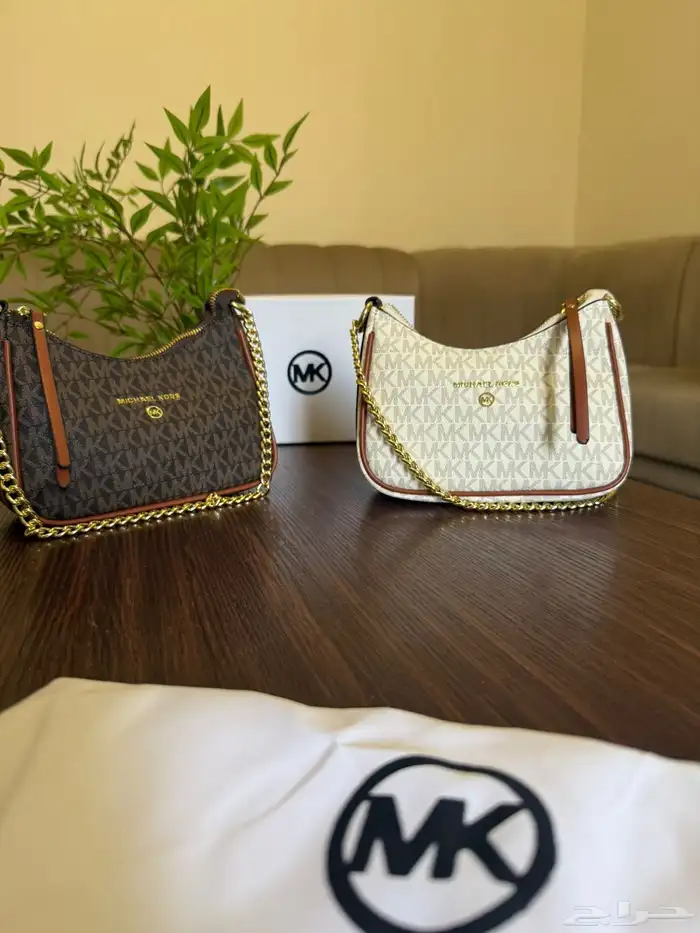 يتوفر جميع انوع الشنط الماركه توصيل فوري جده ورياض 12