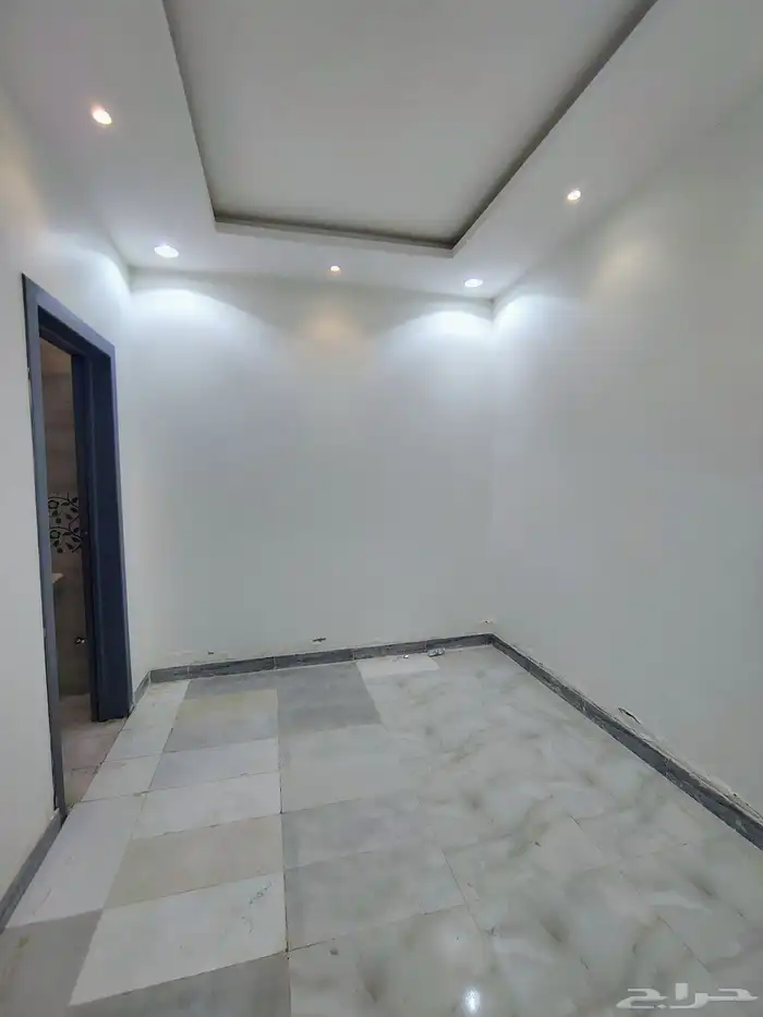 استديو للايجار المهديه غرفه حمام ومطبخ وسطح السعر 2000 ريال 1