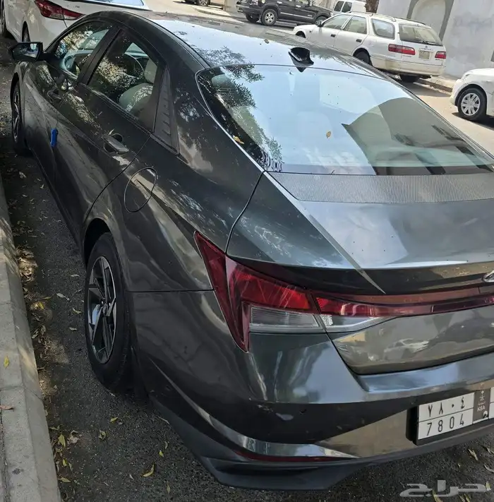HYUNDAI ELANTRA 4