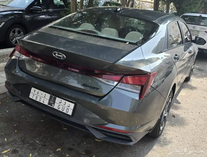 HYUNDAI ELANTRA 3