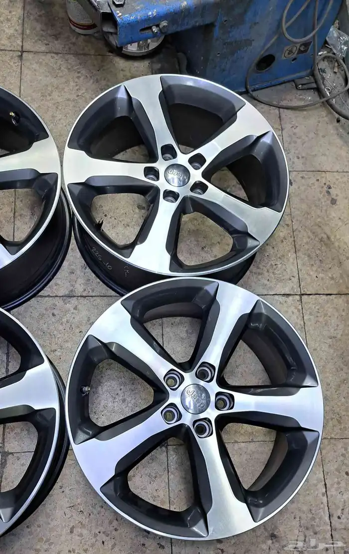 جنوط جيب جراند شروكي موديل 2024مقاس 20اصليه وكاله 5