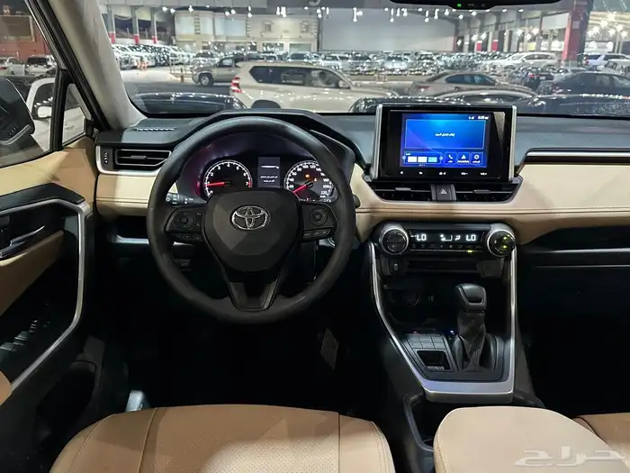 تويوتا راف فور 2025 XLE فل كامل 7