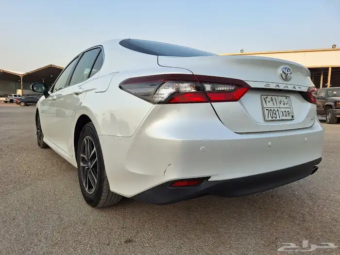 تويوتا كامري 2023 فئه LE 3