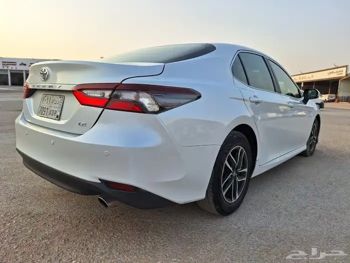 تويوتا كامري 2023 فئه LE 4