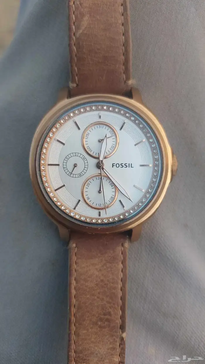 ساعه يد فوسيل 0