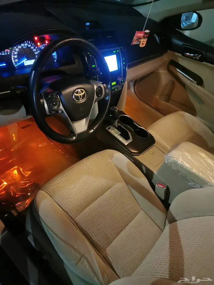 تويوتا كامري فل كامل GLX 2014 7