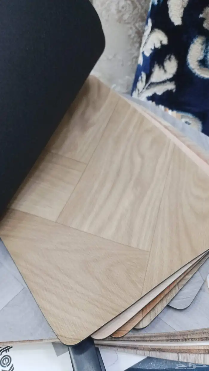 مفروشات جميع انواع المفروشات والفينيل ومتوفر التقصيد عبر تاب 2