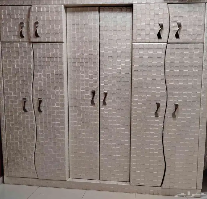 دولاب ملابس 1