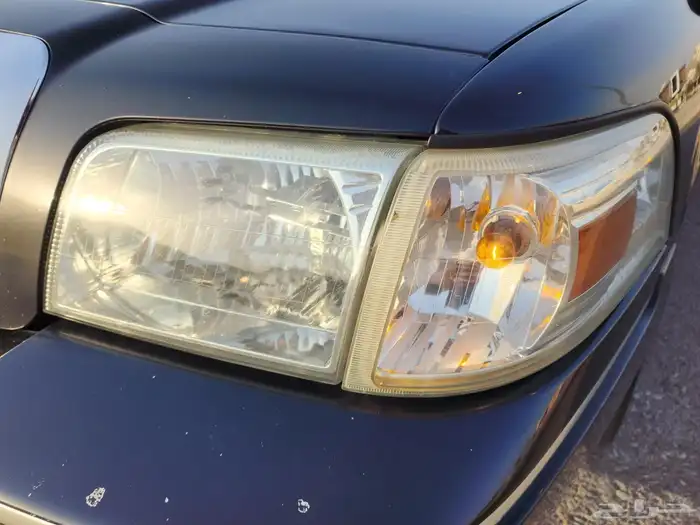 للبيع فورد جراند ماركيز 2010 4