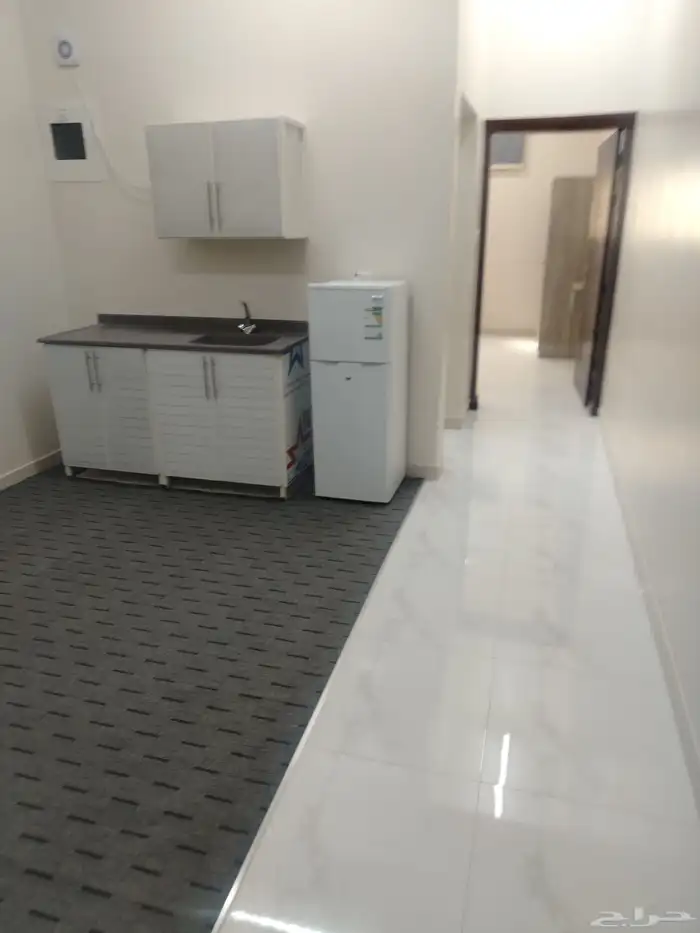 يوجد شقق للايجار عزاب وشقق عوائل مفروش وبلاط النعيريه 3