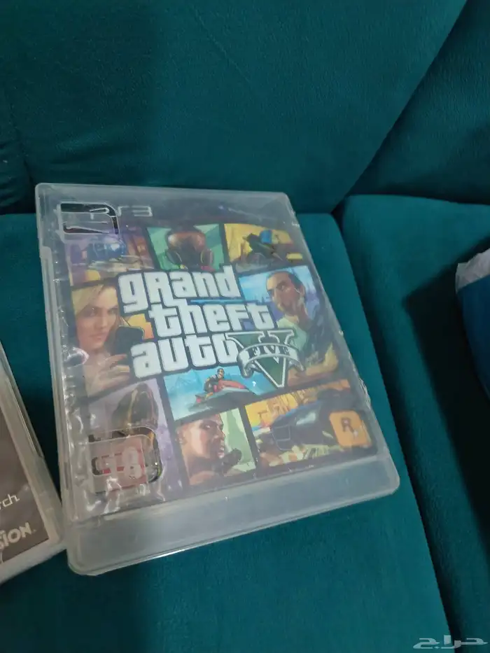 سوني3 مستعمل معه 3 يدات واحده جديده 2 مستعمله على السوم 7