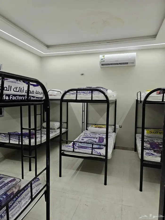 متوفر لدينا   سرير دورين السعر 200  سرير حديد دور واحد السعر 6