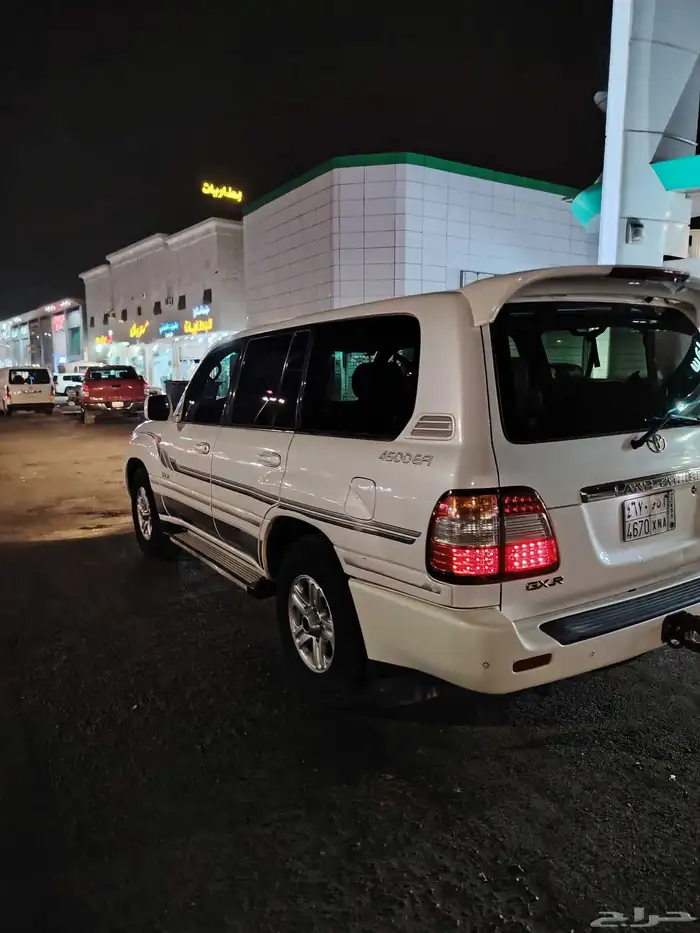 جيب تايوتا 2006 3