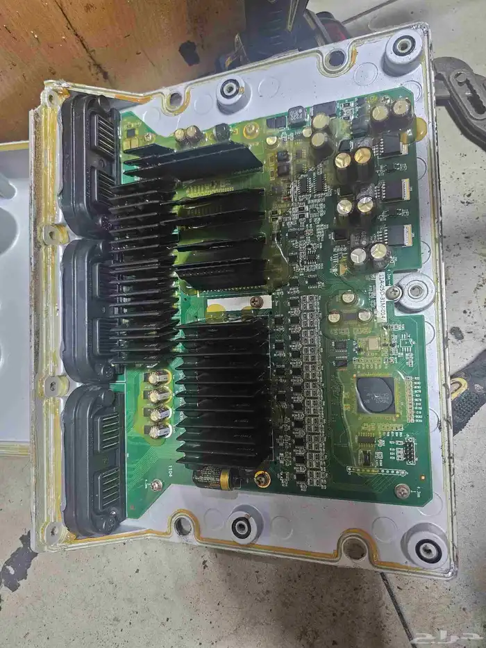 اصلاح جميع كمبيوترات السيارات وبرمجتها 5