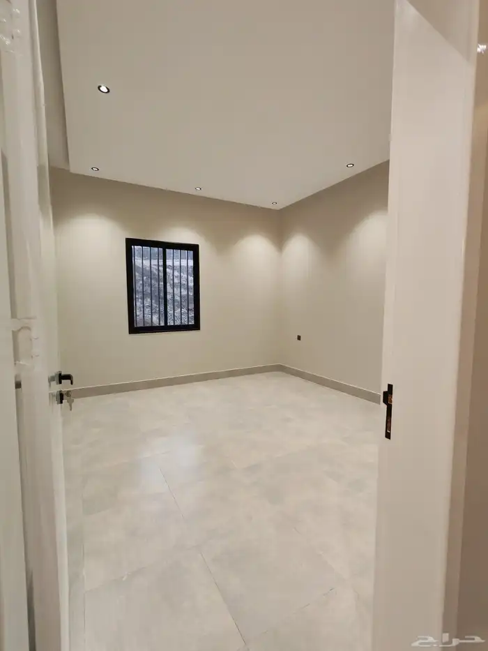 للبيع بأبها شقق علويه بسطح خاص vip من 520 الف 18