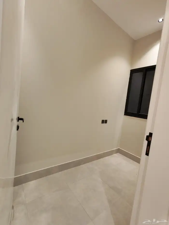 للبيع بأبها شقق علويه بسطح خاص vip من 520 الف 10