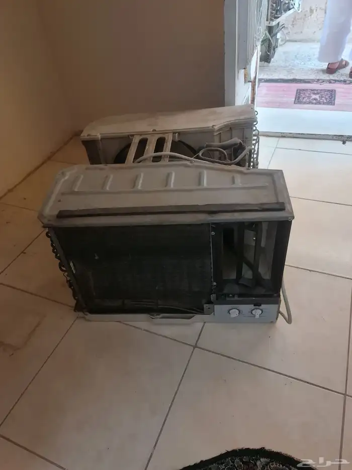 متوفر للبيع ثلاث مكيفات شباك مستعملة نظيفة 13