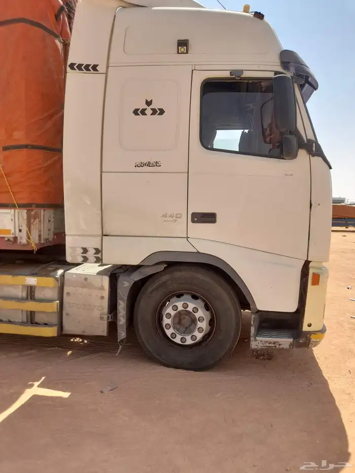 للبيع راس فولفو 2008 نضف مشروط من كل العجوب لتواصل واتساب 0 1