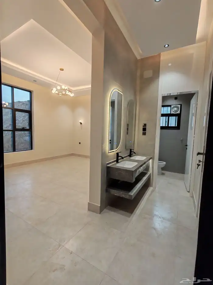 للبيع بأبها شقق علويه بسطح خاص vip من 520 الف 5