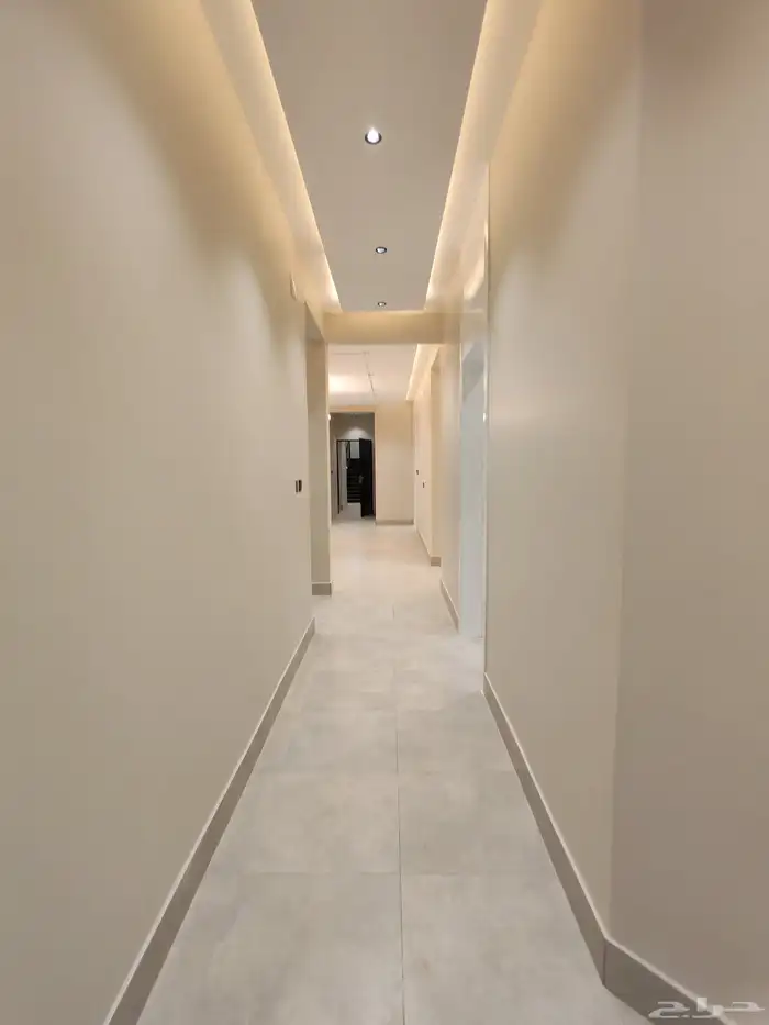 للبيع بأبها شقق علويه بسطح خاص vip من 520 الف 20