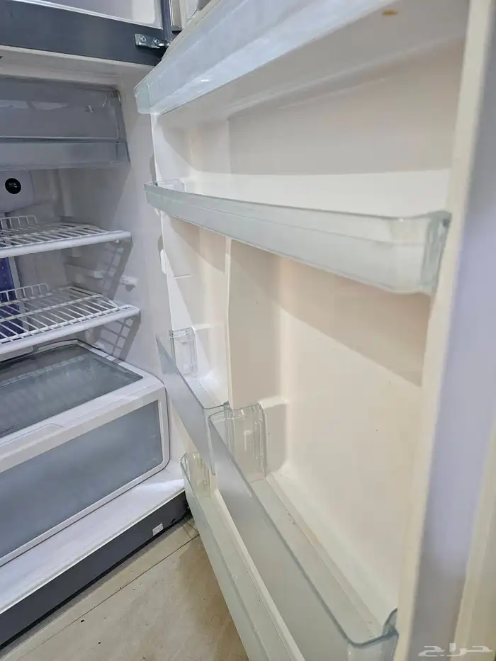 للبيع ثلاجة هيتاشي HITACHI 2