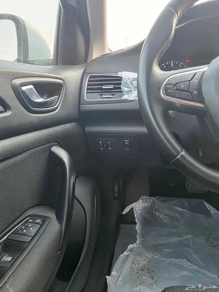 رينو ميغان 2022 نضيف 15