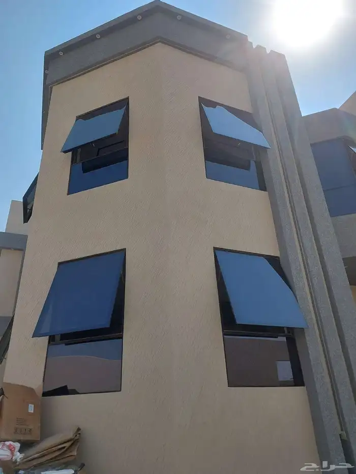 معلم جرافيت مصري جميع أعمال الدهانات الخارجي 9