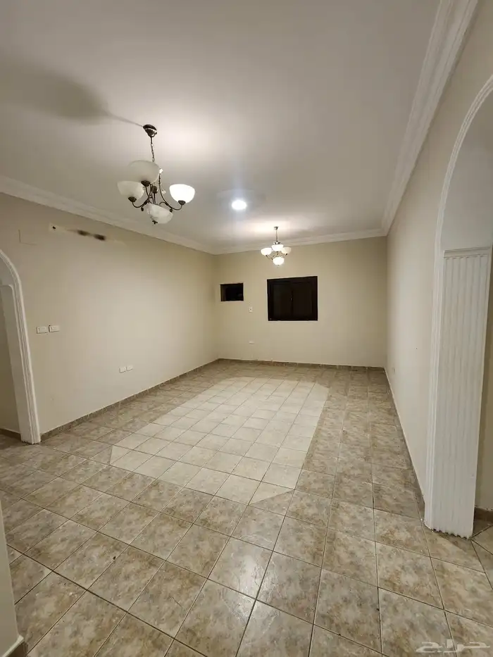 شقه 4 غرف وصاله ومطبخ و3 حمامات بحي الصفا2 المربع الذهبي 0