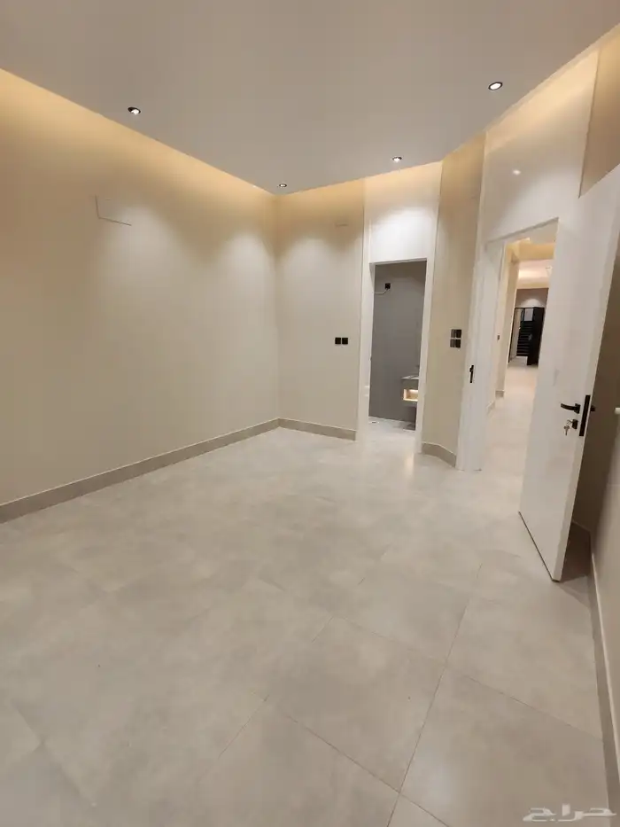 للبيع بأبها شقق علويه بسطح خاص vip من 520 الف 21