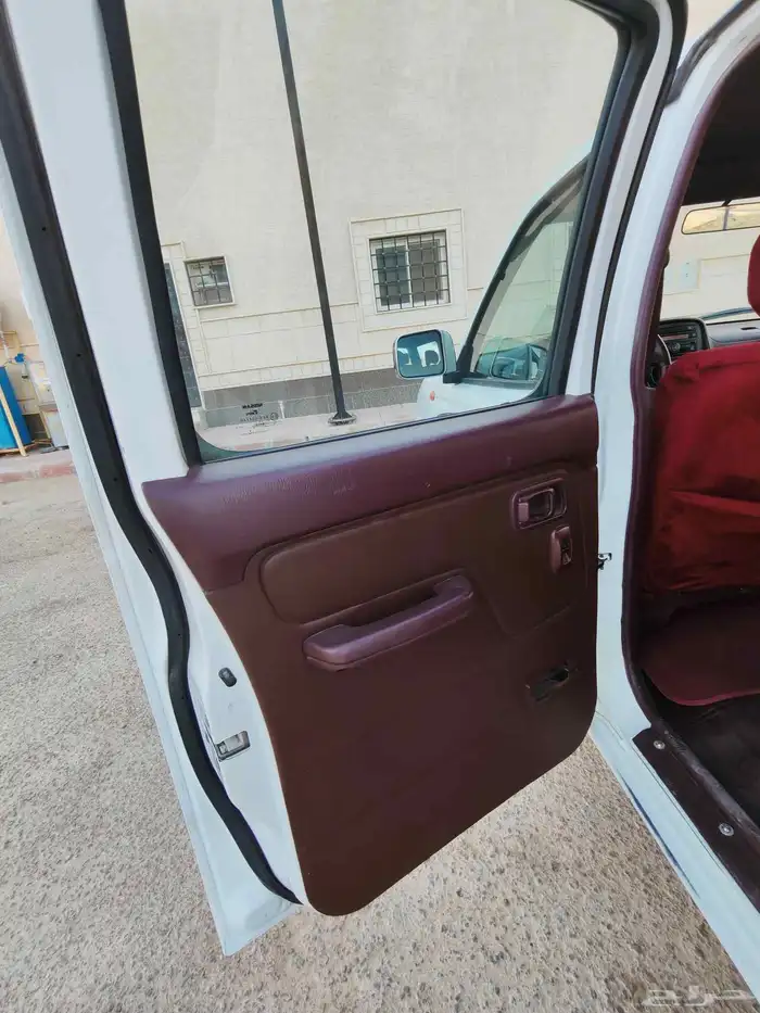 نيسان ددسن غمارتين ماشي 50 الف فقط 12