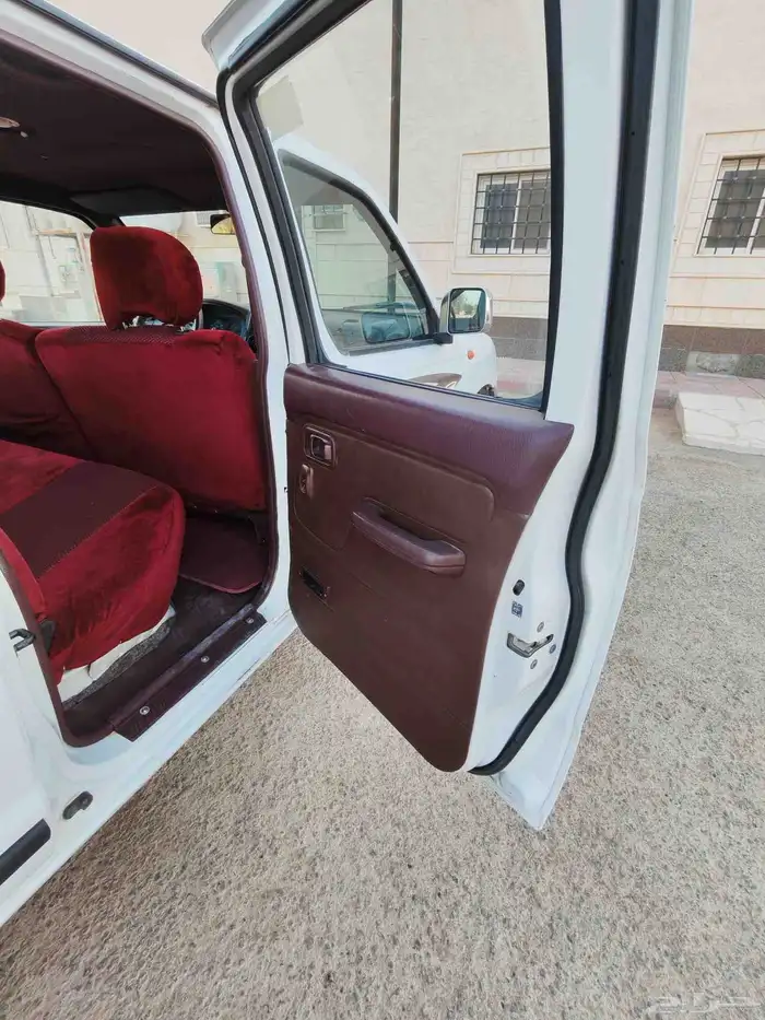 نيسان ددسن غمارتين ماشي 50 الف فقط 15