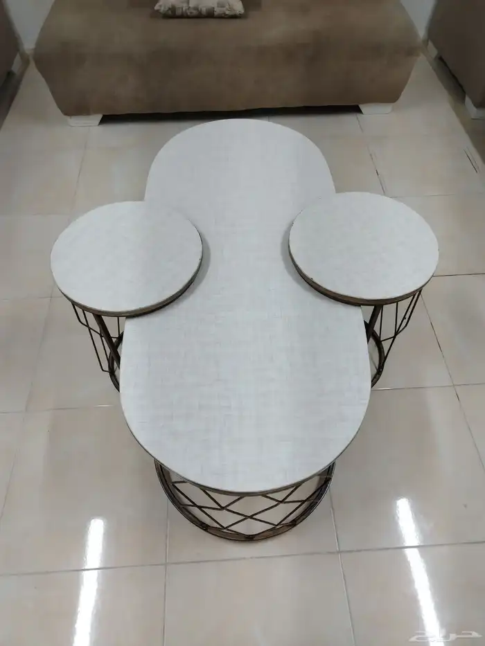 طقم كنب بحالة ممتازة تواصل بداعي للسفر السعر 400 056345537 0