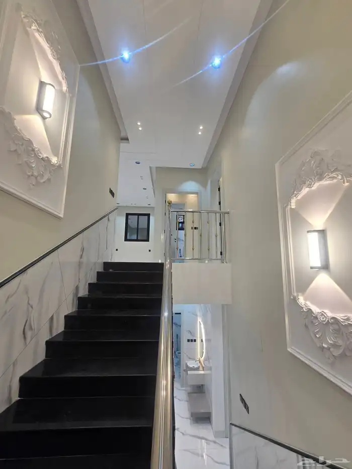 للبيع روف ارضى وروف علوى بحوش ومدخل سياره 15