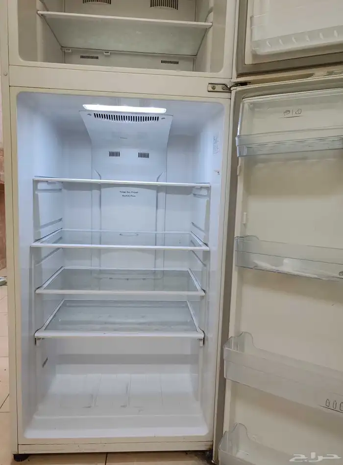 ثلاجة هايسنس 14 قدم   400 لتر  Refrigerator Hisense 400 Litr 2