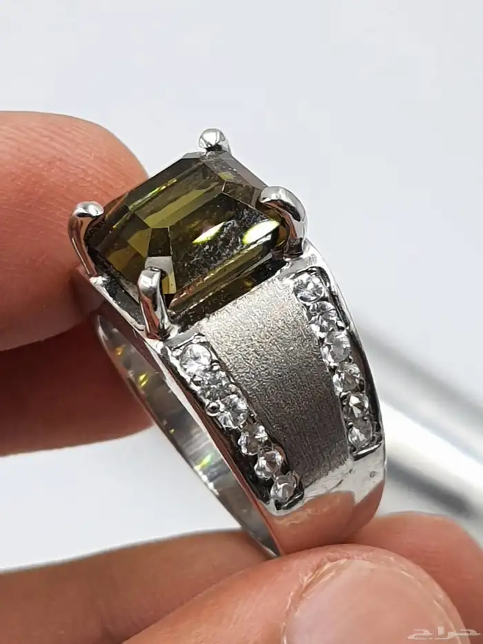 خاتم تورمالين سيرلانكي اخضر بشهادة 3